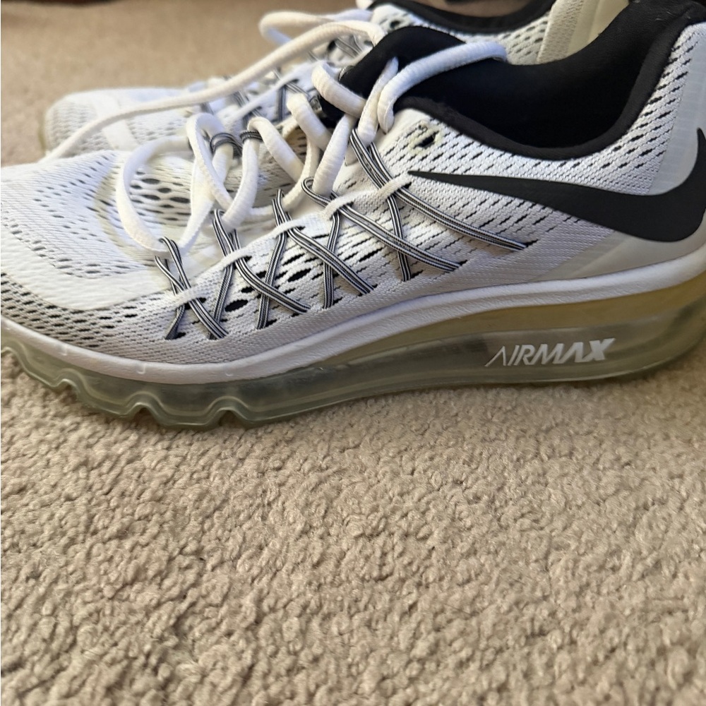 Nike White and Black Air Max Full-Length Cushion Sneaker